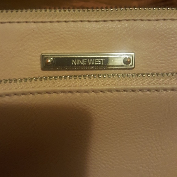 Wristlet - Picture 4 of 6